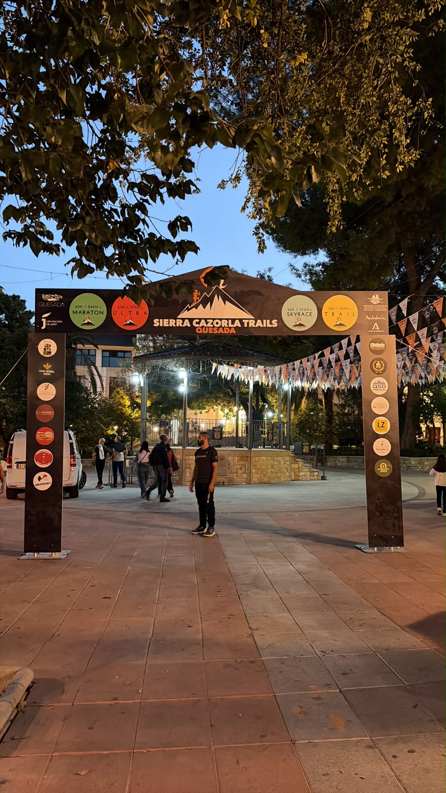 Arco de meta de Sierra Cazorla Trails en Quesada